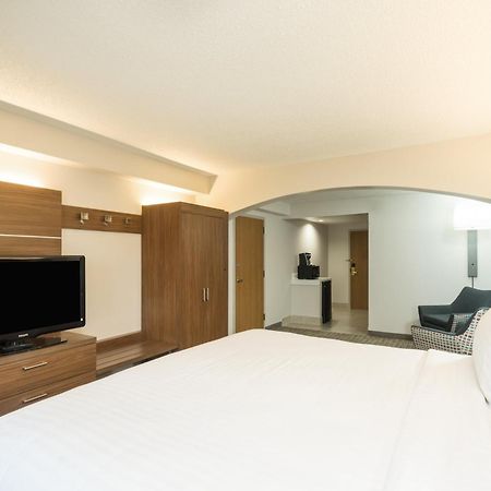Holiday Inn Express Hotel & Suites Louisville East By Ihg מראה חיצוני תמונה