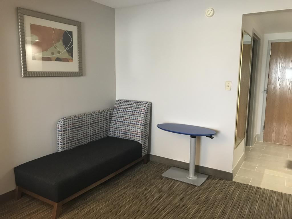 Holiday Inn Express Hotel & Suites Louisville East By Ihg מראה חיצוני תמונה