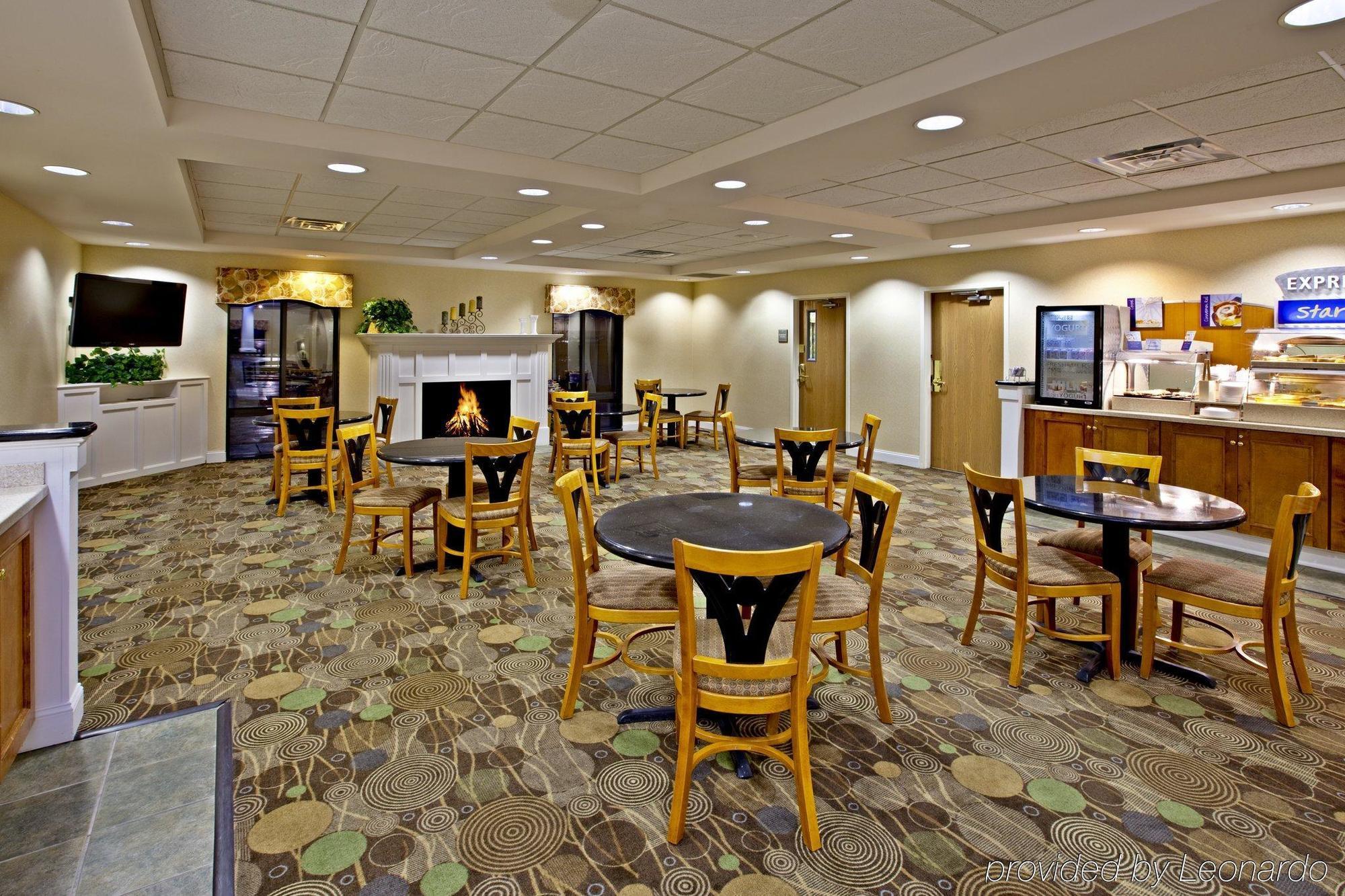 Holiday Inn Express Hotel & Suites Louisville East By Ihg מראה חיצוני תמונה