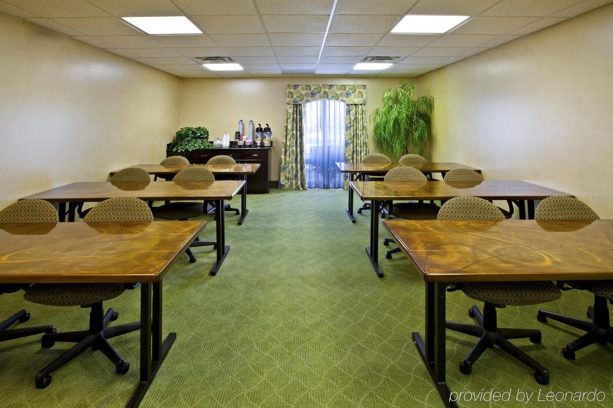 Holiday Inn Express Hotel & Suites Louisville East By Ihg מראה חיצוני תמונה